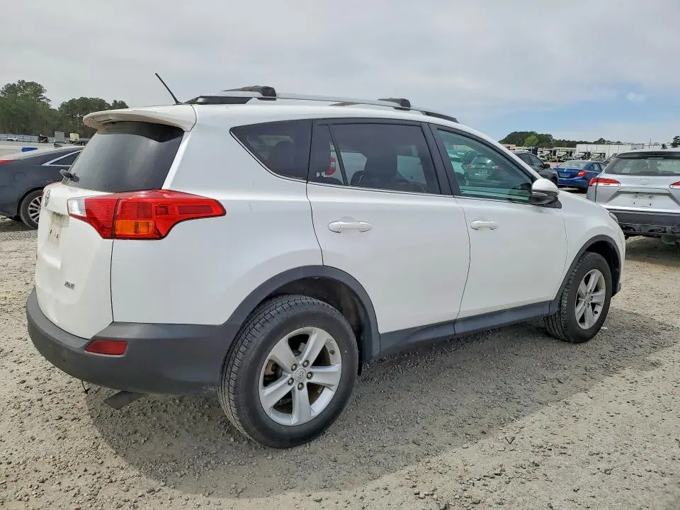 2014 TOYOTA RAV4 XLE  