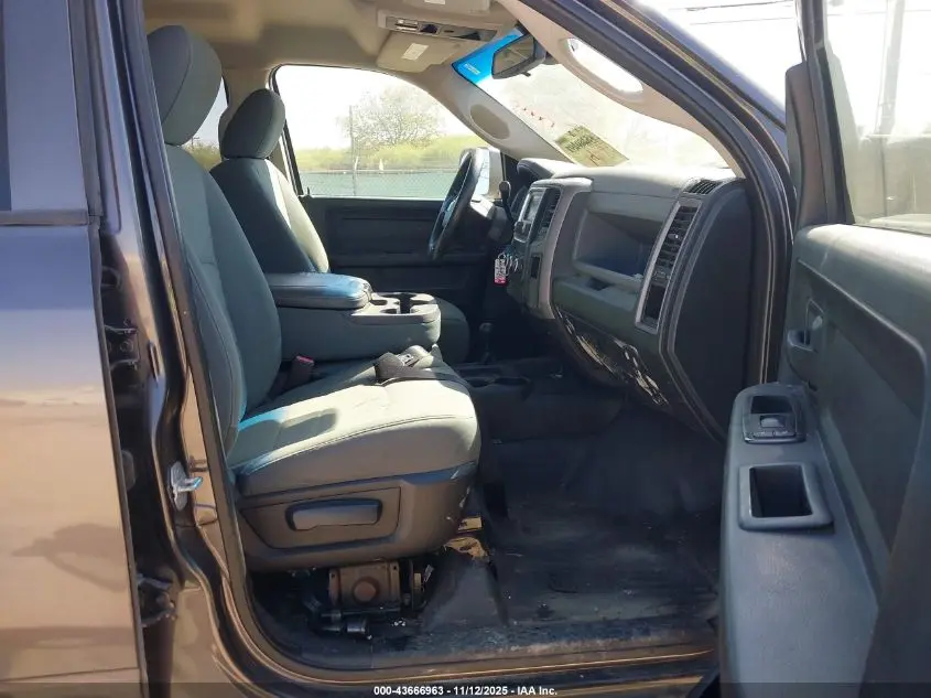 2015 RAM 2500 TRADESMAN