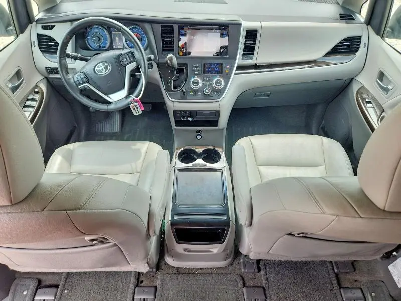 2017 TOYOTA SIENNA XLE 7-PASSENGER  