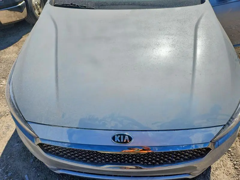 2017 KIA CADENZA PREMIUM  