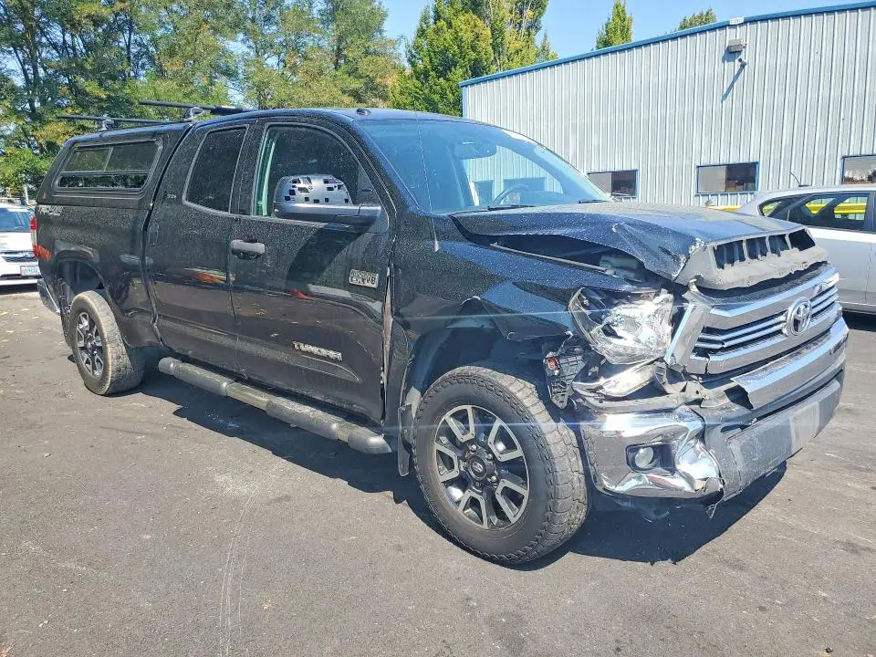 2017 TOYOTA TUNDRA SR5  