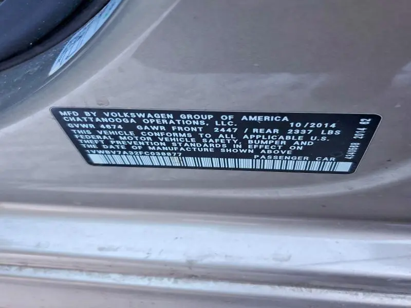 2015 VOLKSWAGEN PASSAT SE  