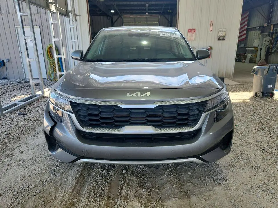 2022 KIA SELTOS LX  
