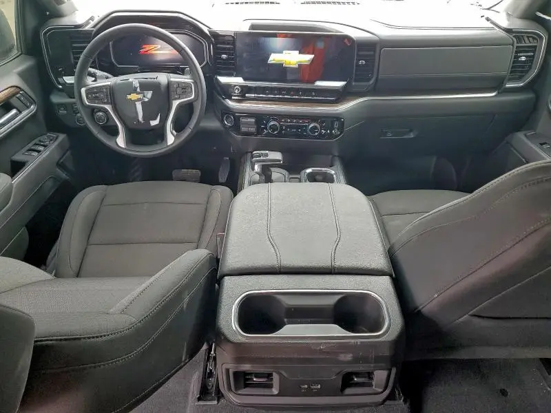 2026 CHEVROLET SILVERADO K1500 LT  