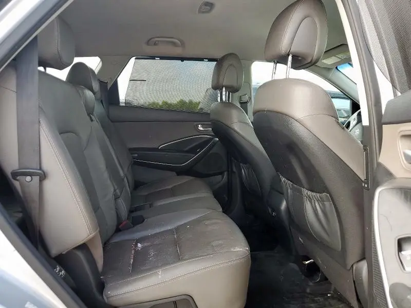 2018 HYUNDAI SANTA FE SE  