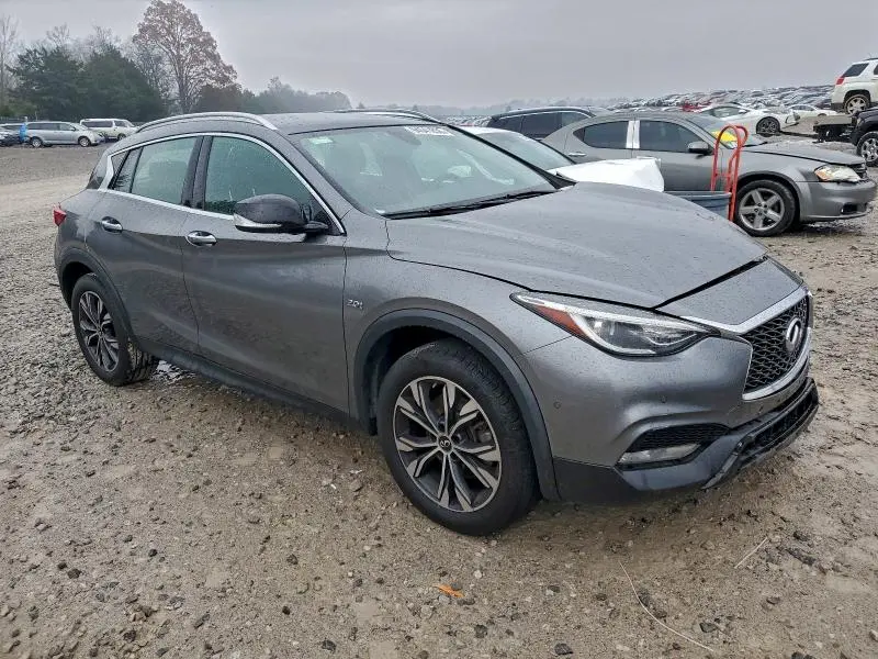 2018 INFINITI QX30 BASE  