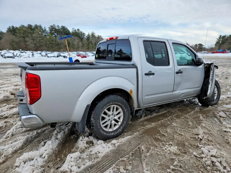 2015 NISSAN FRONTIER S  