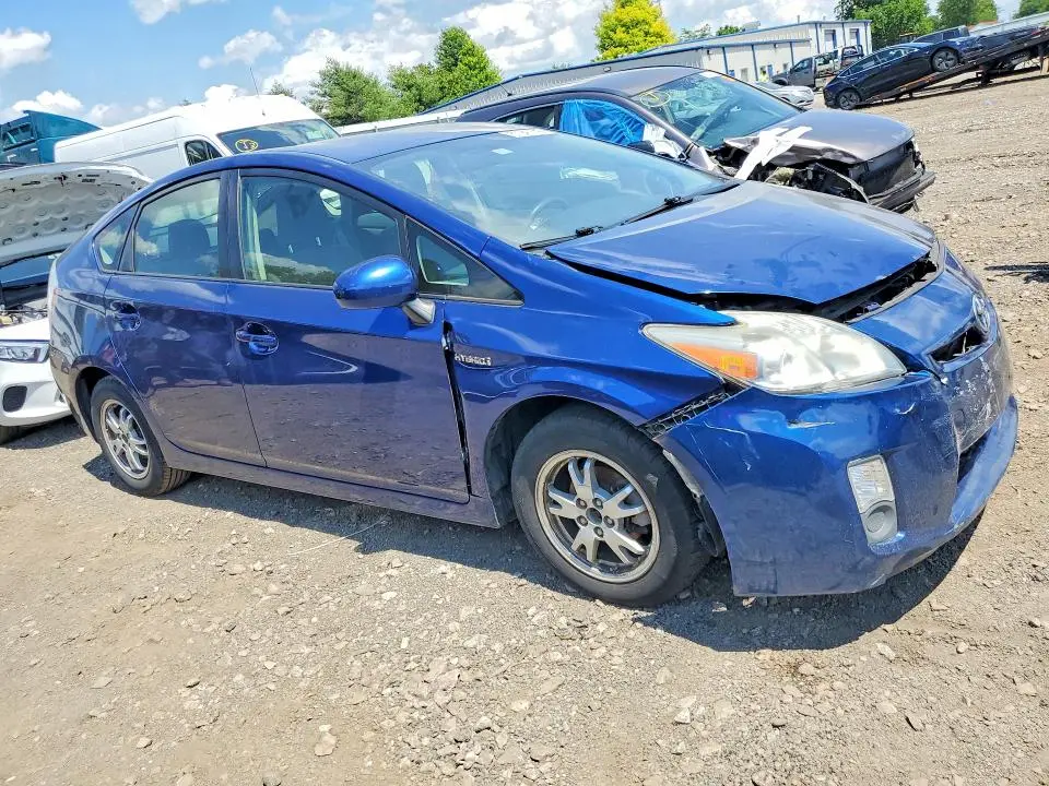 2011 TOYOTA PRIUS TWO  