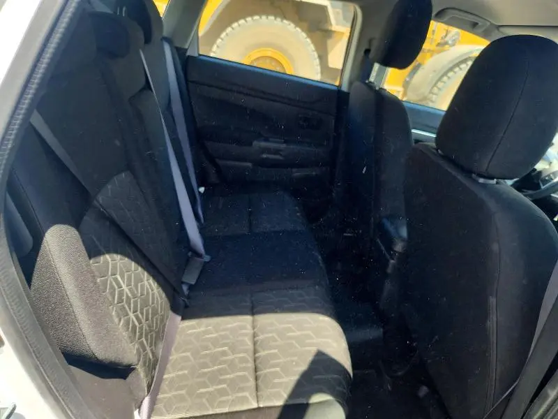 2026 MITSUBISHI RVR ES  