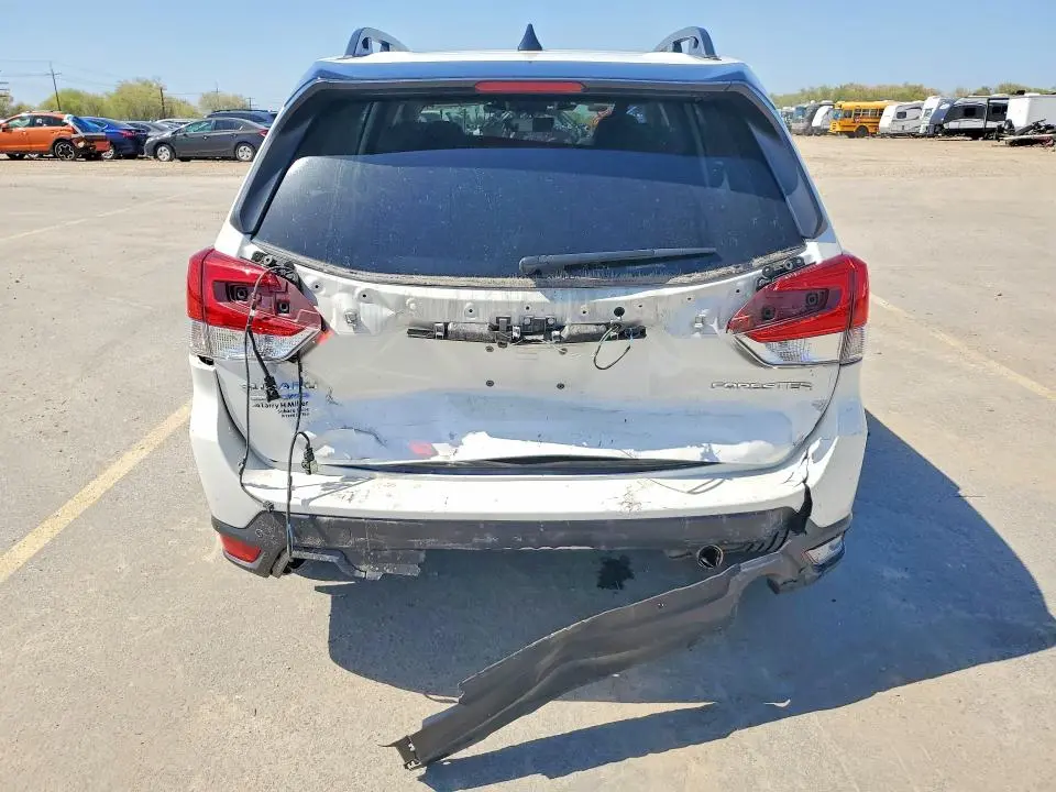 2024 SUBARU FORESTER   