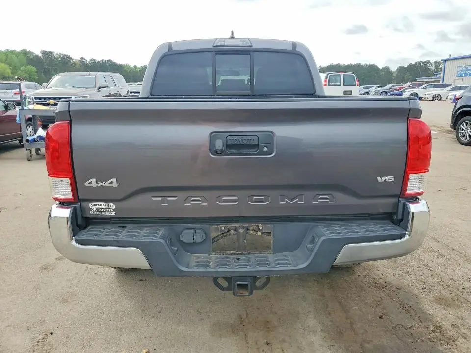 2017 TOYOTA TACOMA SR5 V6  