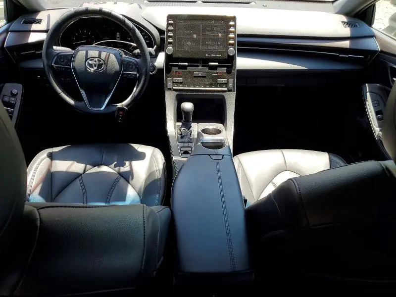 2022 TOYOTA AVALON XLE  