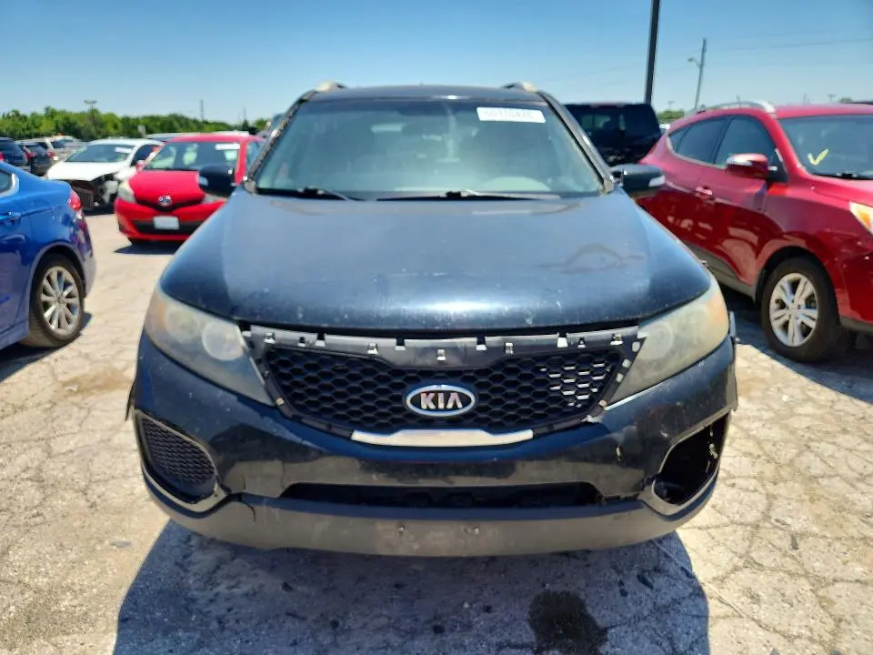 2013 KIA SORENTO LX  