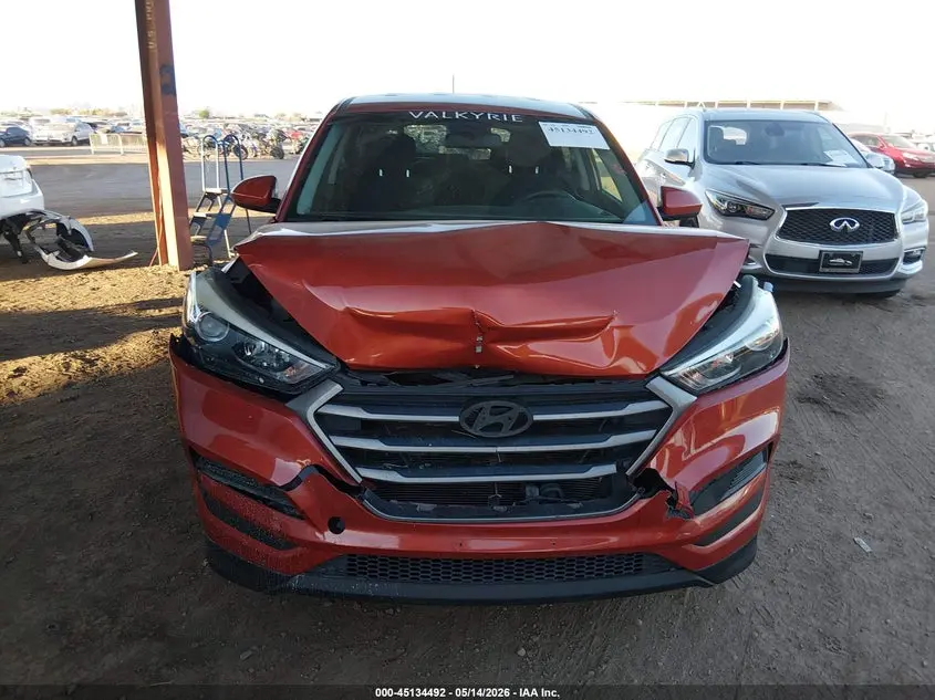 2016 HYUNDAI TUCSON SE