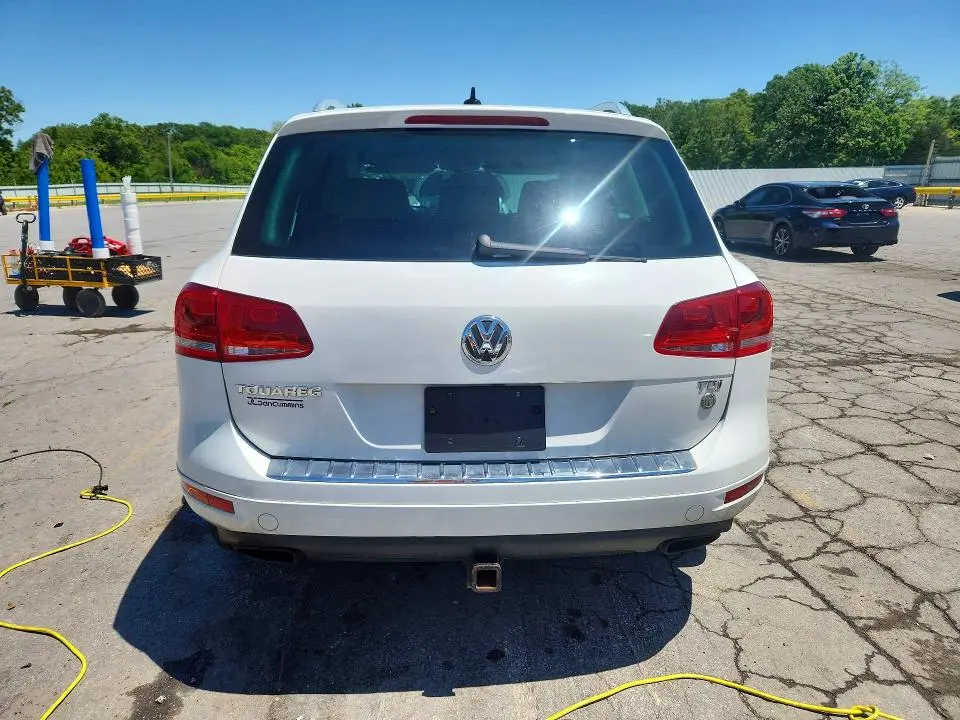 2012 VOLKSWAGEN TOUAREG V6 TDI  