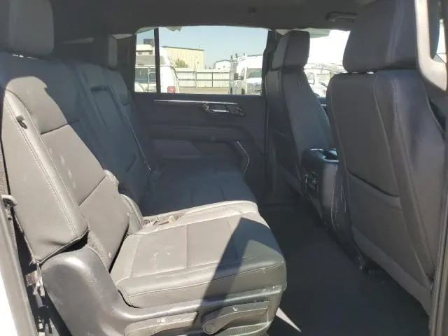 2025 CHEVROLET SUBURBAN C1500 LT  