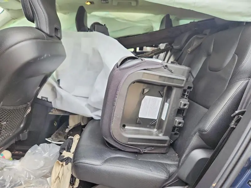 2019 VOLVO XC90 T6 MOMENTUM  