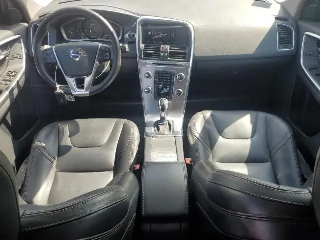 2017 VOLVO XC60 T6 DYNAMIC  