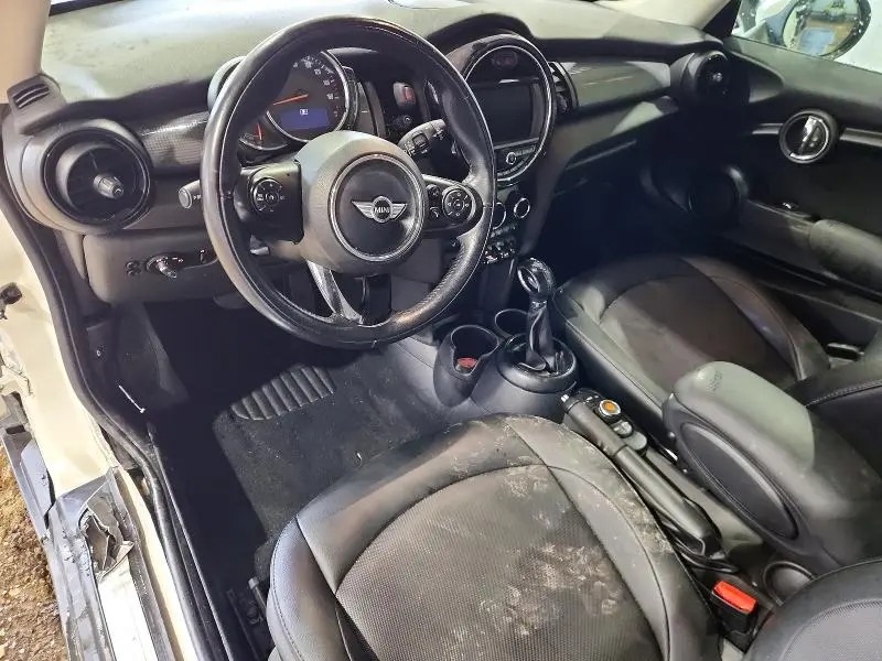2018 MINI COOPER   