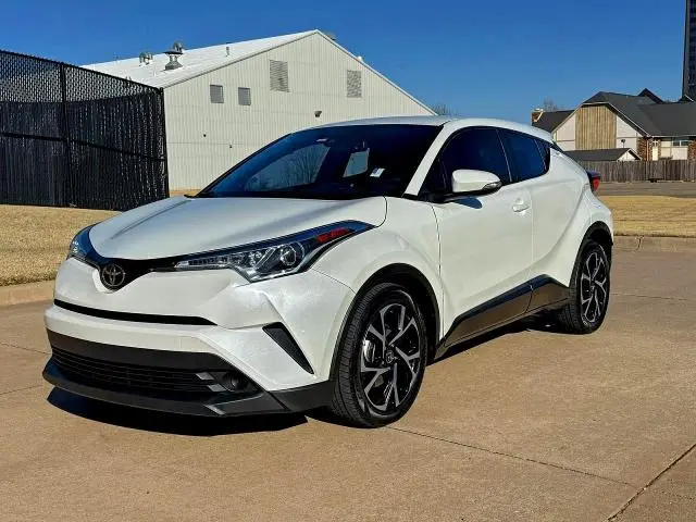 2018 TOYOTA C-HR XLE  