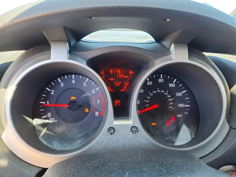 2013 NISSAN JUKE S  