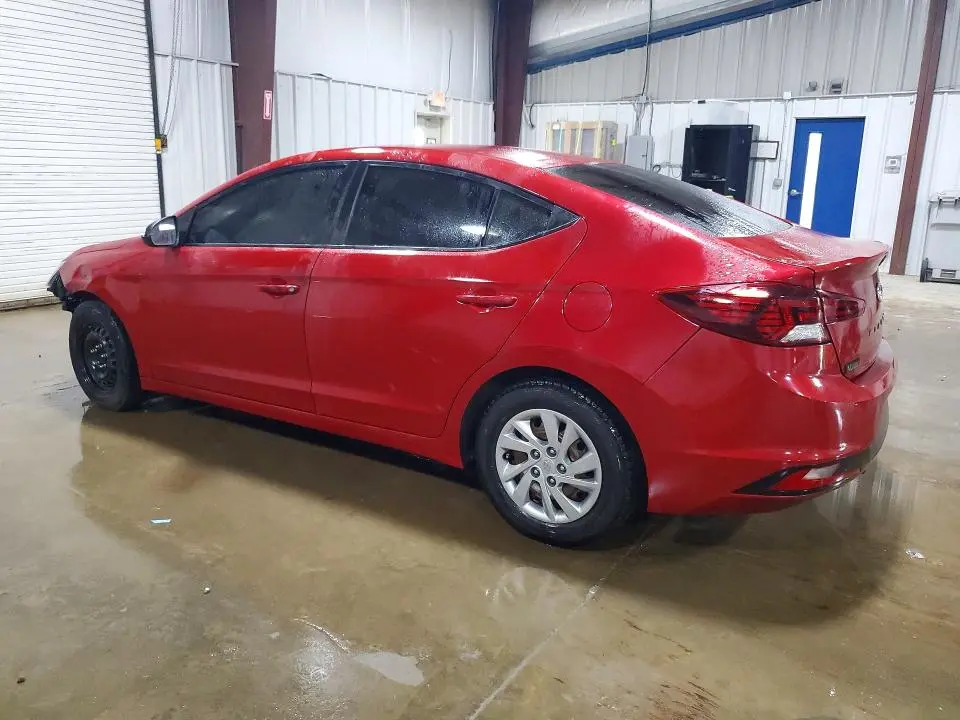 2019 HYUNDAI ELANTRA SE  