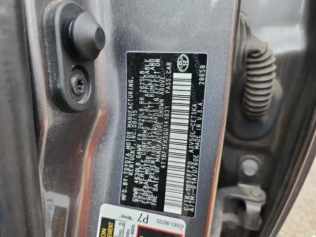 2016 TOYOTA CAMRY SE  