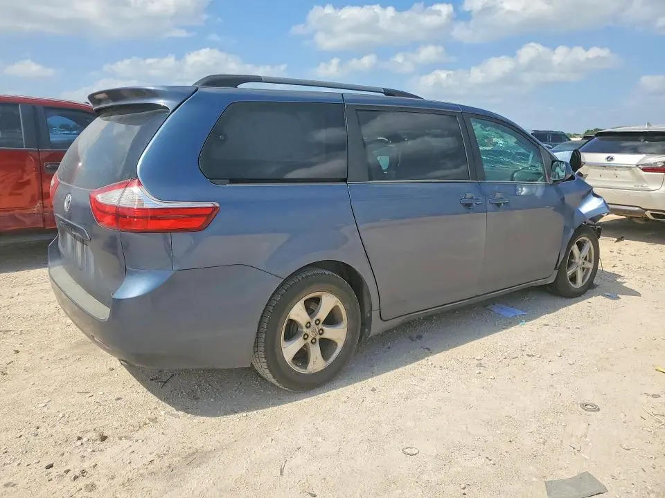 2016 TOYOTA SIENNA LE  