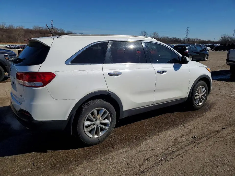 2016 KIA SORENTO LX  