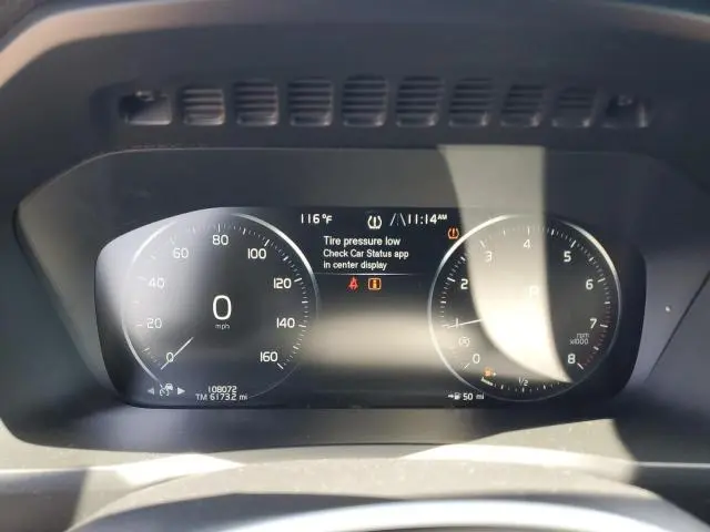 2017 VOLVO XC90 T6  