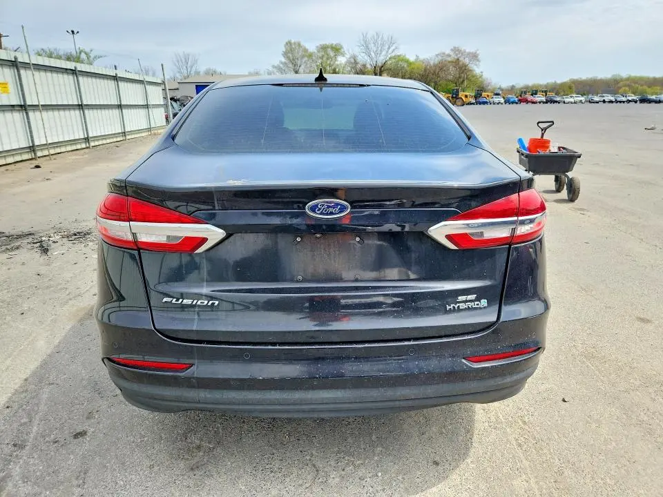 2019 FORD FUSION SE  
