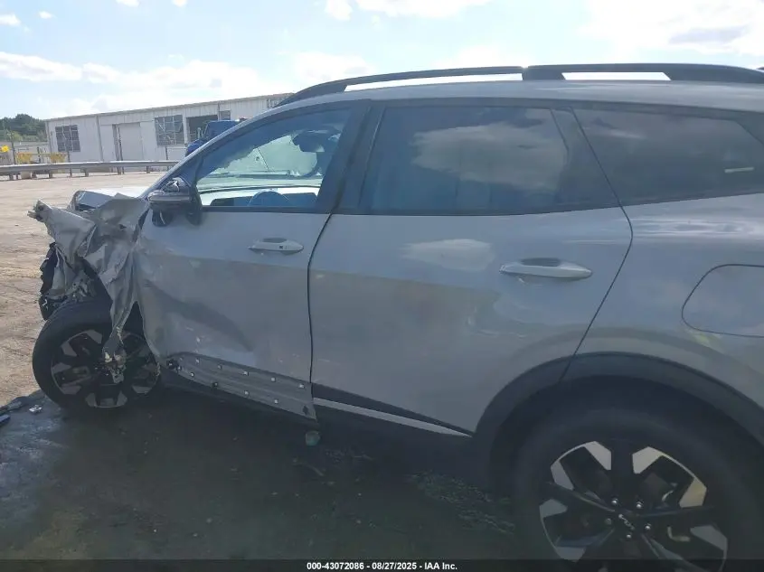 2023 KIA SPORTAGE X-LINE