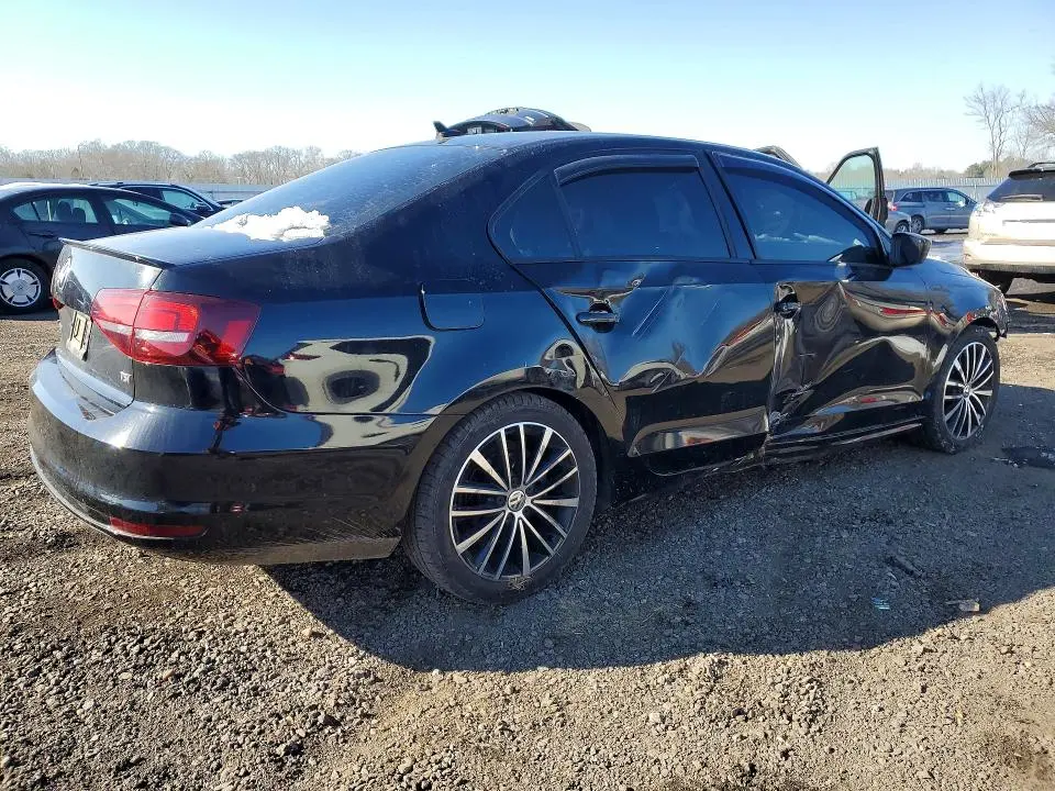 2016 VOLKSWAGEN JETTA SPORT  