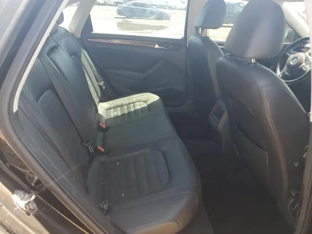 2012 VOLKSWAGEN PASSAT SEL  