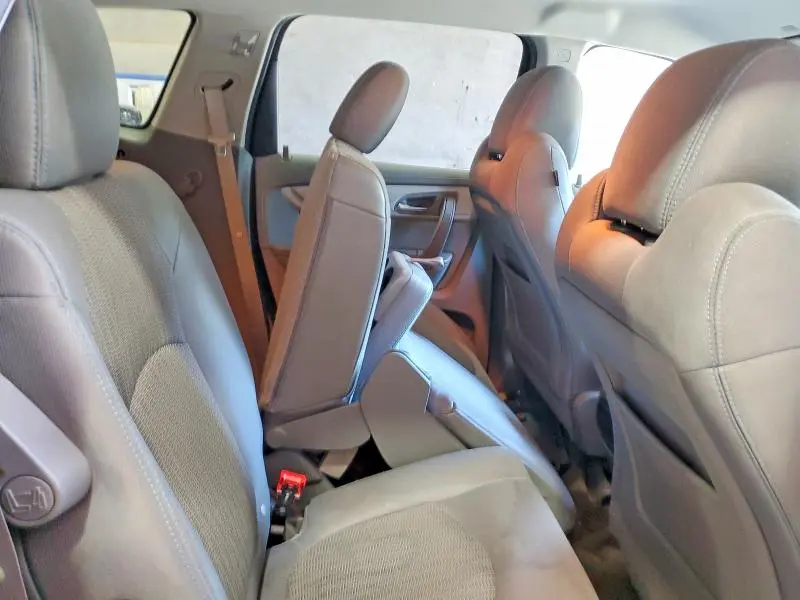 2017 CHEVROLET TRAVERSE LS  
