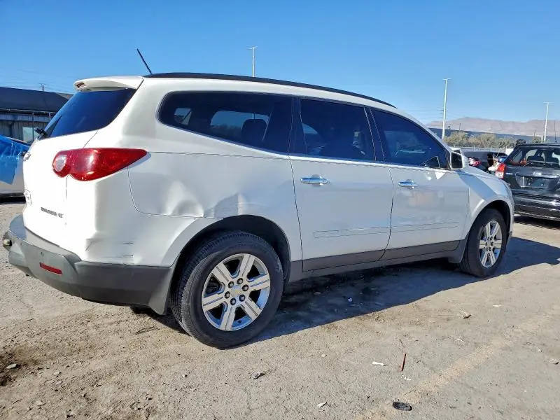 2011 CHEVROLET TRAVERSE LT  