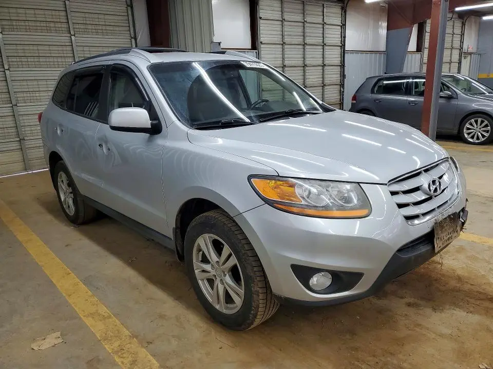 2010 HYUNDAI SANTA FE SE  