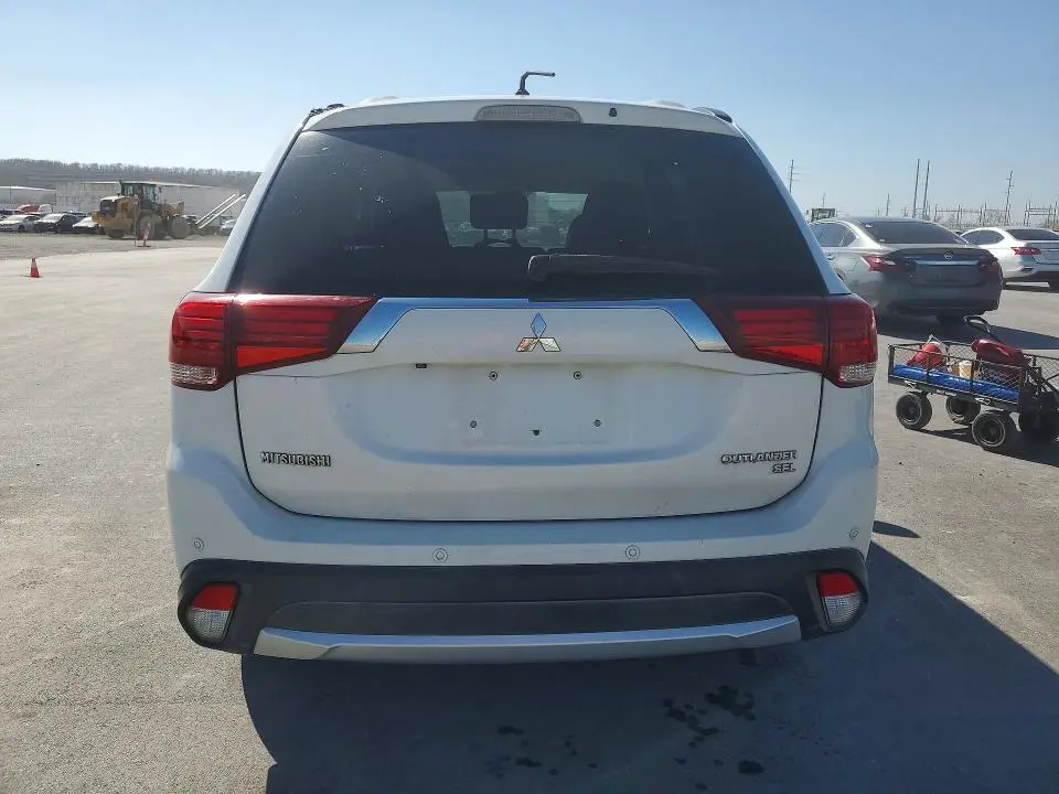 2016 MITSUBISHI OUTLANDER SE  
