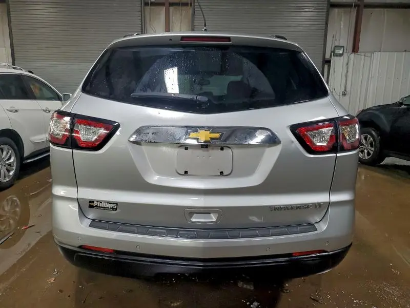 2015 CHEVROLET TRAVERSE LT  