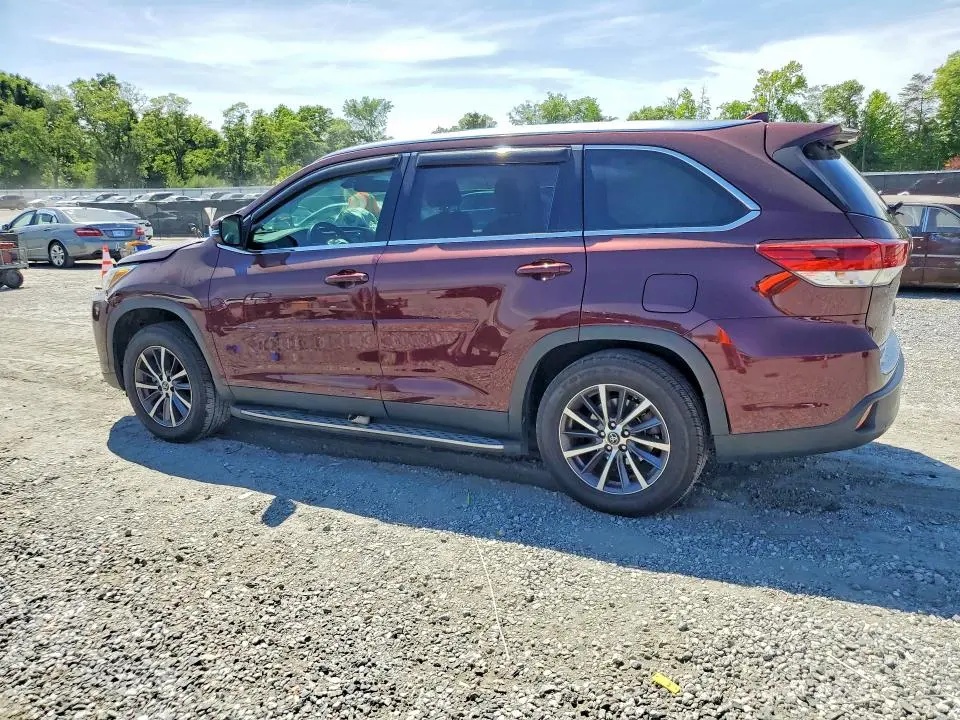2019 TOYOTA HIGHLANDER XLE  