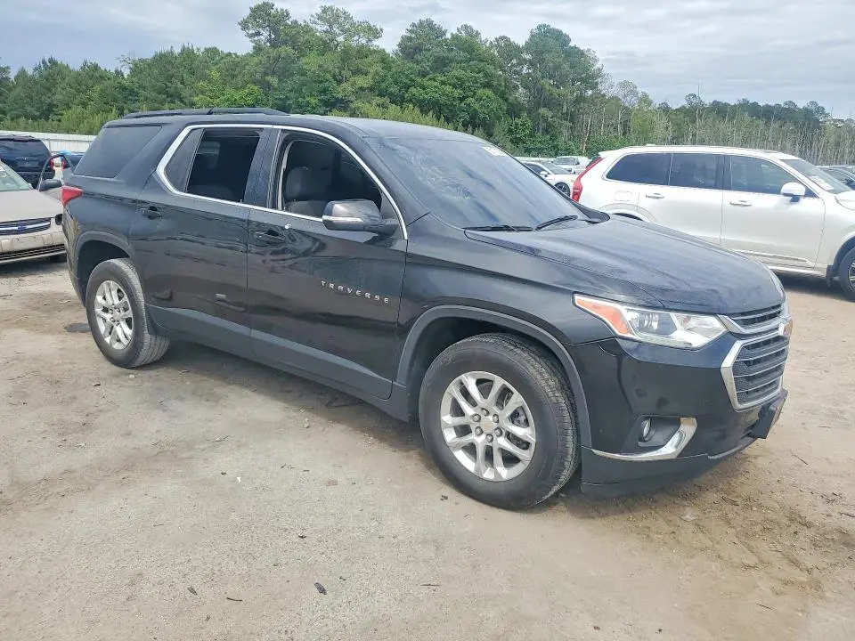 2021 CHEVROLET TRAVERSE LT  