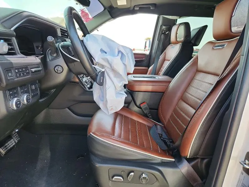 2024 GMC YUKON   