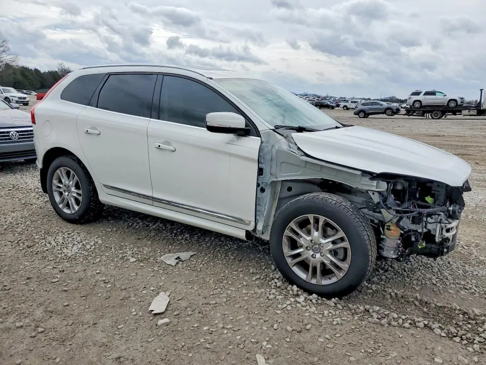 2014 VOLVO XC60 T6  