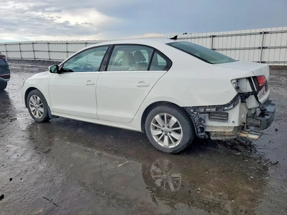 2016 VOLKSWAGEN JETTA SE  
