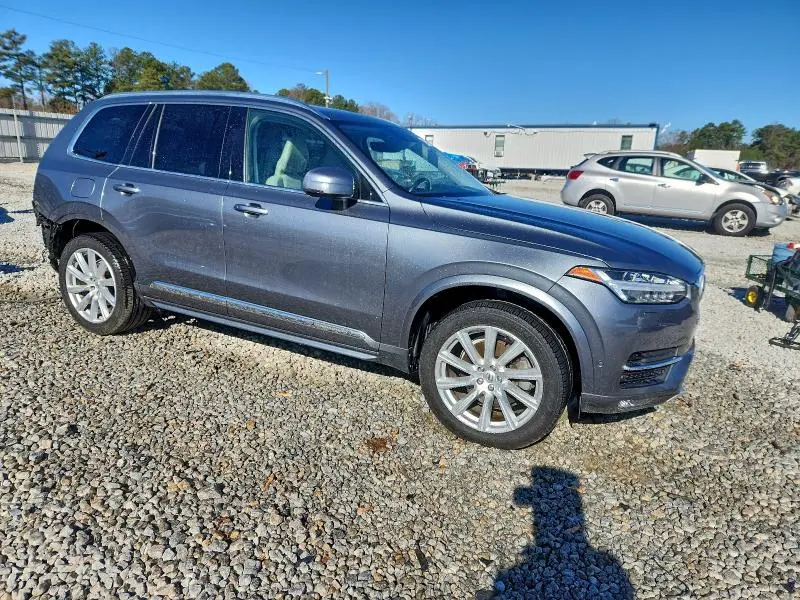 2018 VOLVO XC90 T6  