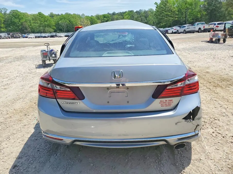 2017 HONDA ACCORD LX  