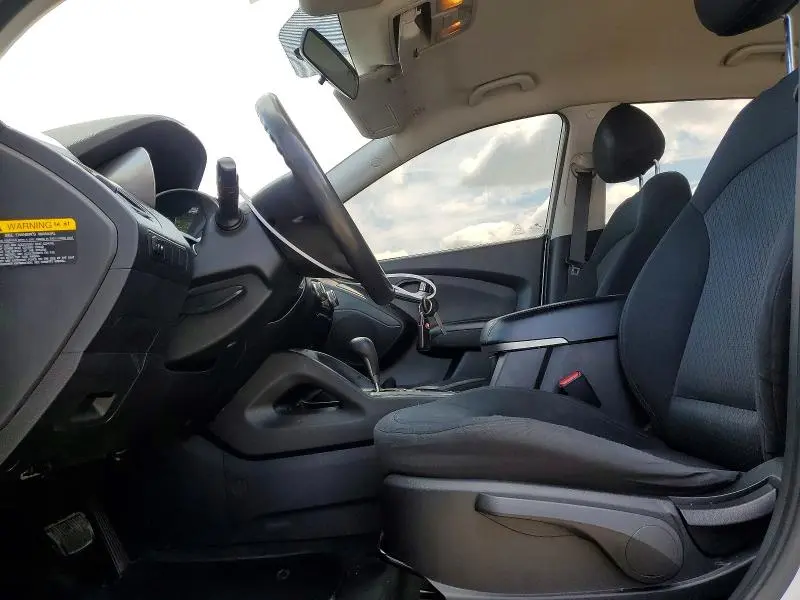 2011 HYUNDAI TUCSON GL  