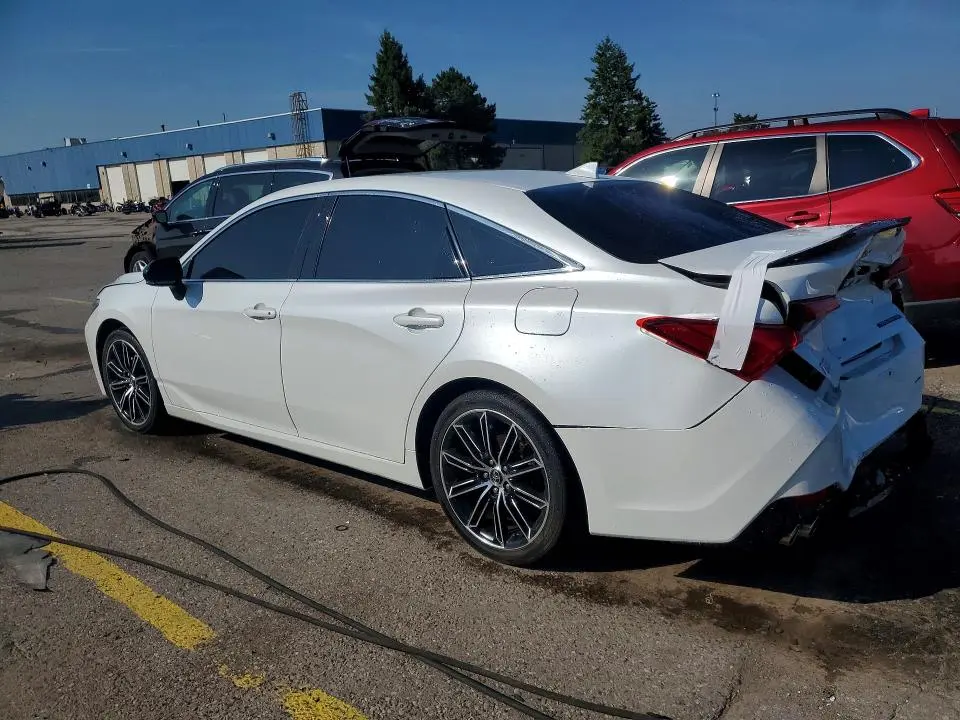 2019 TOYOTA AVALON TOURING  