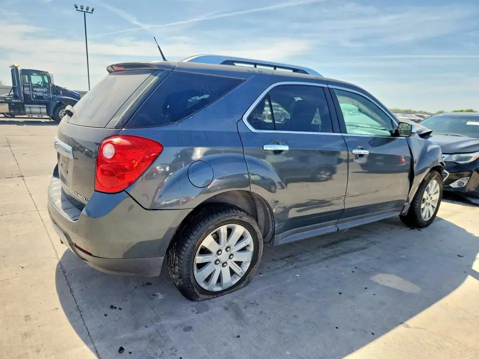 2011 CHEVROLET EQUINOX LT  