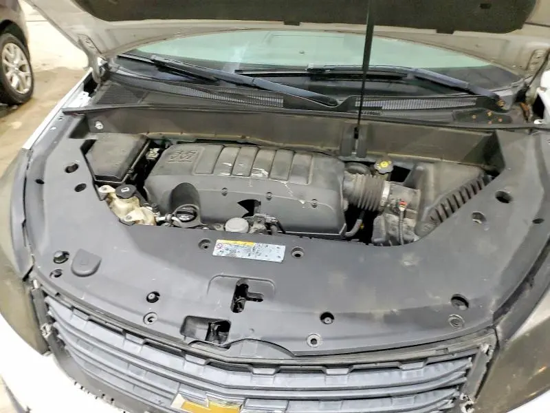 2016 CHEVROLET TRAVERSE LS  